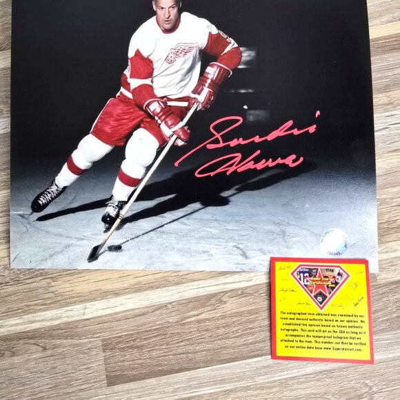 Gordie Howe Detroit Red Wings NHL Signed Photo - Authenticated - Picture 1 of 3